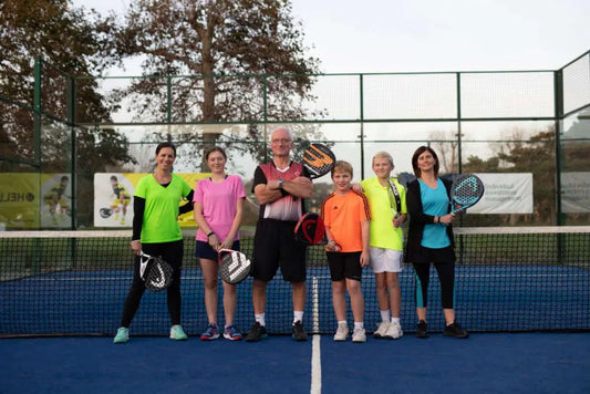 Padel per Tutti: Come Coinvolgere la Famiglia e gli Amici in Questo Divertente Sport di Squadra - Projectxpadel