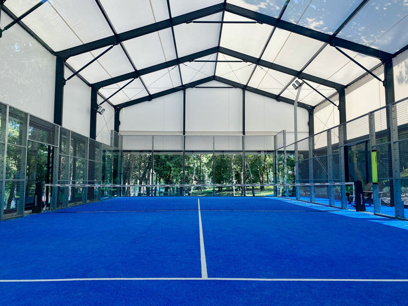 Come giocare a Padel in inverno: consigli per affrontare il freddo