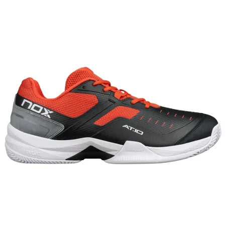 Scarpe Nox AT10 Pro Nero / Oro | RACCHETTA DA PADEL